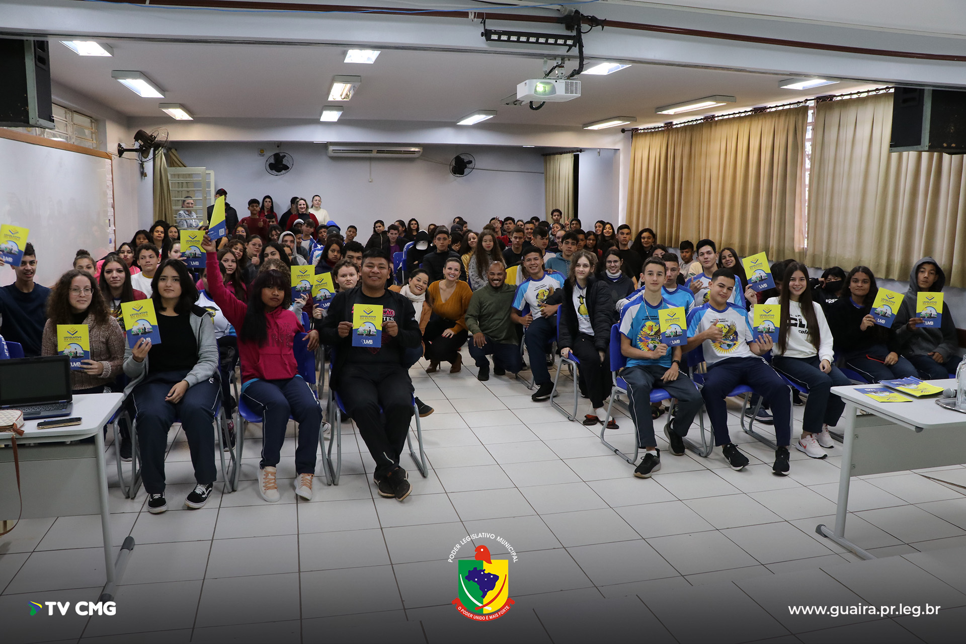 CÂMARA E UVB LEVAM O PROJETO "LEGISLATIVO NA ESCOLA" AOS COLÉGIOS ESTADUAIS DE GUAÍRA